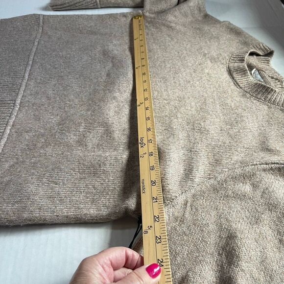 NWT Rachel Zoe size XL taupe boxy relaxed for straight hem. - Picture 7 of 10